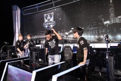 LPL联赛观看人数破15亿：电竞产业崛起与职业战队文化新纪元